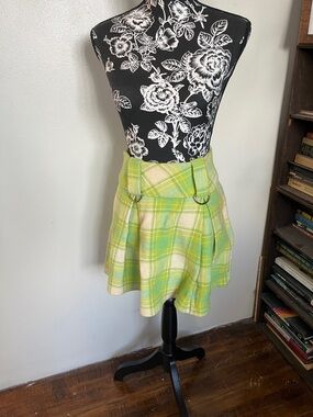 Vintage 1960s Miss Holly Plaid Green and Cream Mini Skirt with Ring Detail